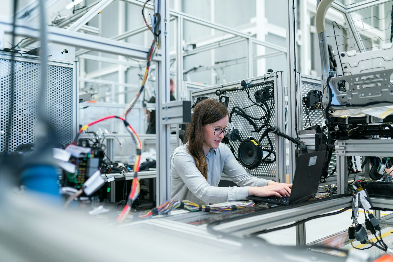 OEM Customer Acquisition: How Component and Subsystem Suppliers Win Framework Agreements